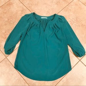 Pleione Kelly-green blouse